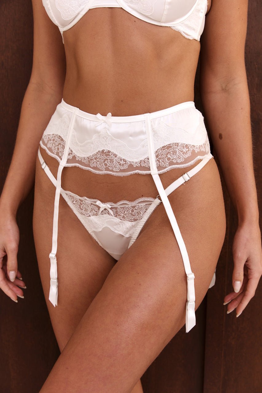 Kensie Garter Belt Ivory
