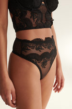 Carmen High Waist Black